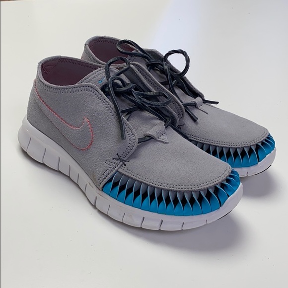 Nike Moccasin Style Sneaker - Picture 6 of 7